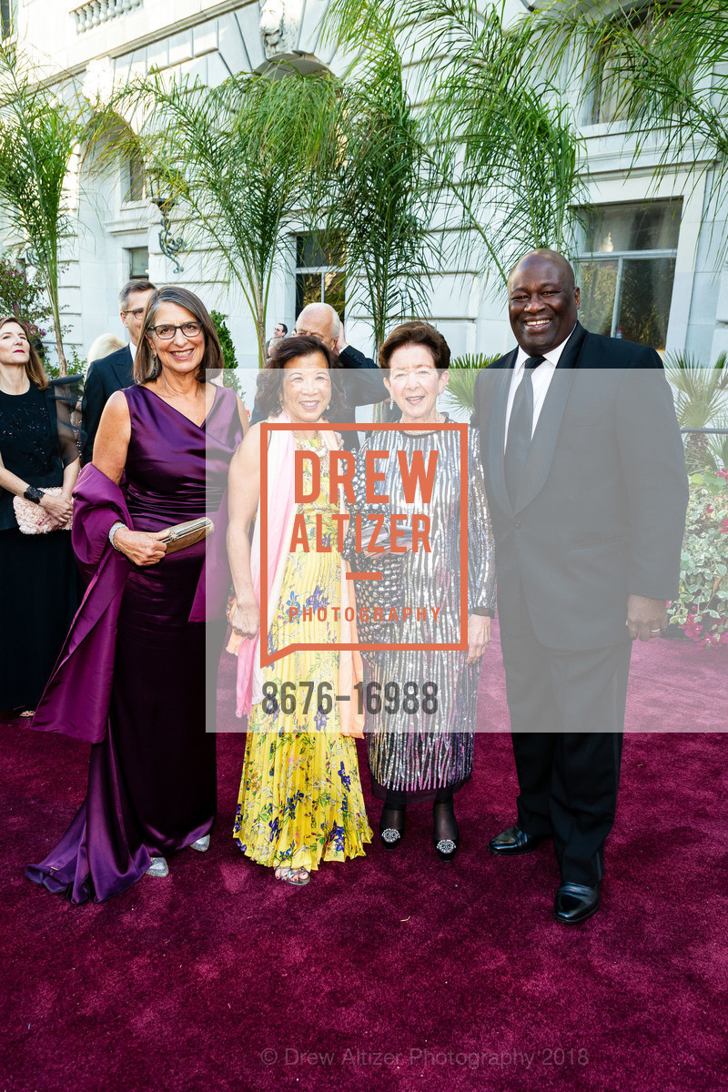Patricia Dinner, Melinda Yee Franklin, Roselyne Swig, Dennis Franklin, San Francisco Opera Ball 2018, War Memorial Opera House. 301 Van Ness Ave, September 7th, 2018, Photo #8676-16988 Patricia Dinner, Melinda Yee Franklin, Roselyne Swig, Dennis Franklin, Photo #8676-16988