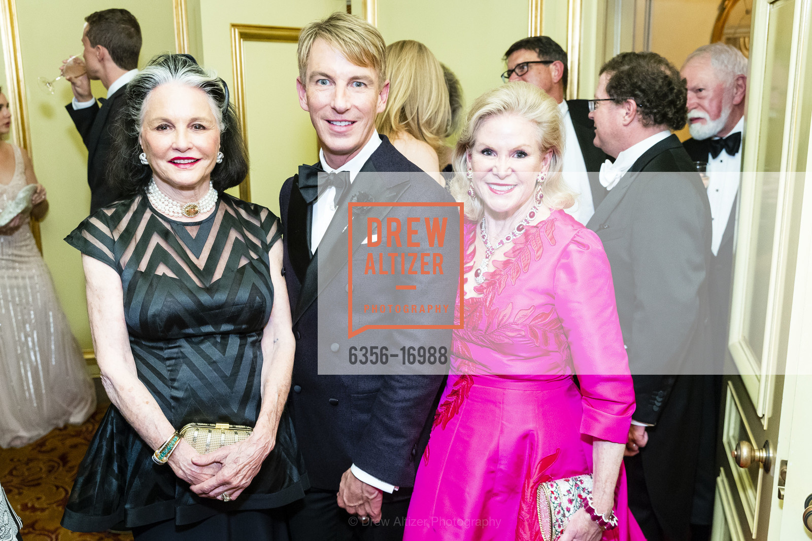 Diane Chapman, Jack Calhoun, Dede Wilsey, Photo #6356-16988