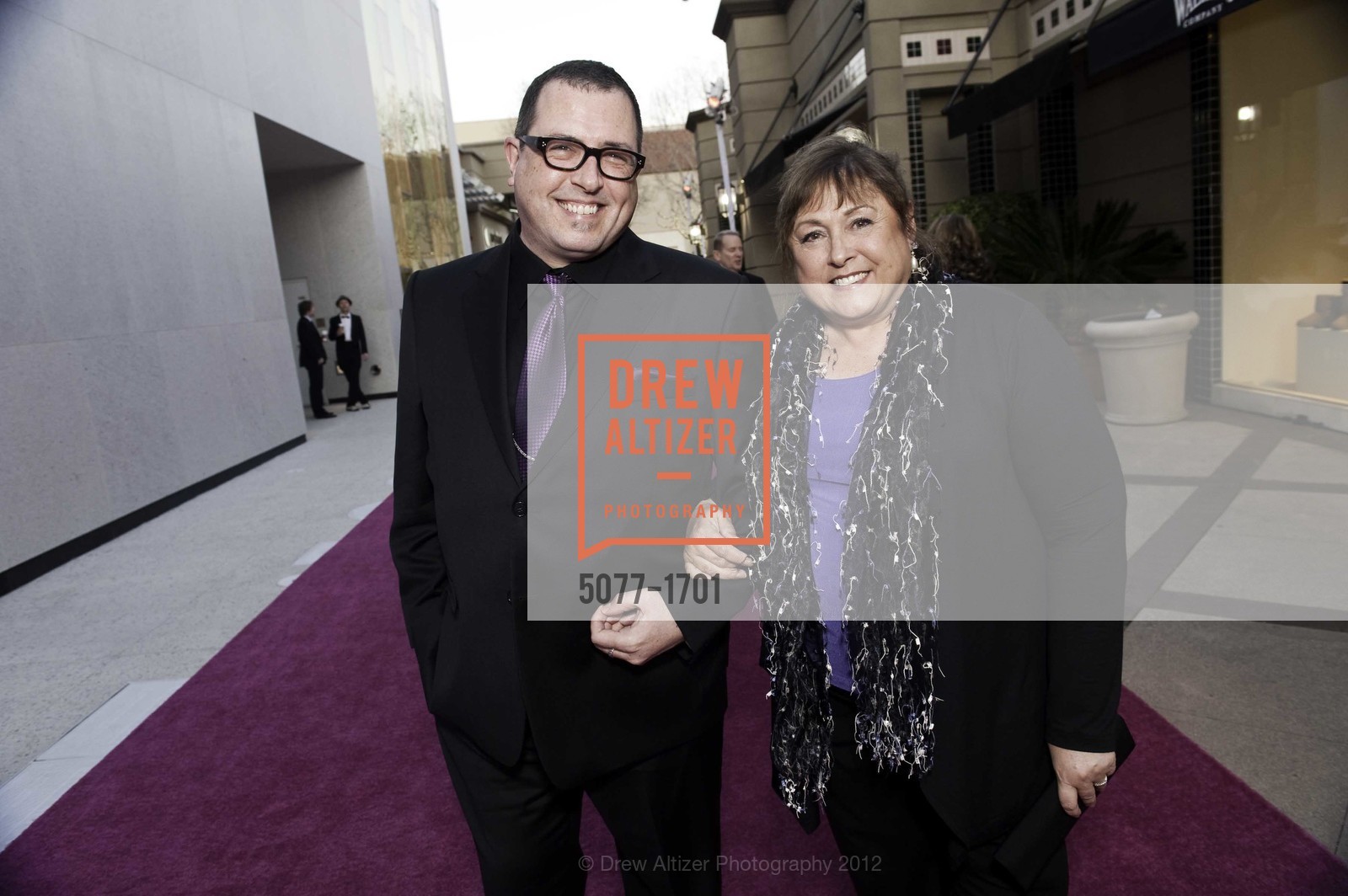 John Proctor, Dorothy Slauson, NEIMAN MARCUS Walnut Creek Grand Opening Gala, US, March 8th, 2012, Photo #5077-1701 John Proctor, Dorothy Slauson, Photo #5077-1701