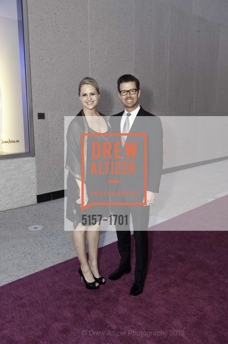 Joanna Austin, Todd Smith, NEIMAN MARCUS Walnut Creek Grand Opening Gala, US, March 8th, 2012, Photo #5157-1701 Joanna Austin, Todd Smith, Photo #5157-1701