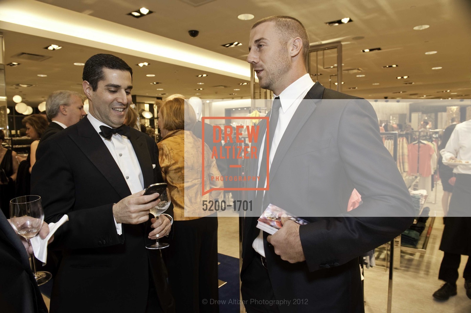 Jim Gold, Alex Smith, NEIMAN MARCUS Walnut Creek Grand Opening Gala, US, March 8th, 2012, Photo #5200-1701 Jim Gold, Alex Smith, Photo #5200-1701