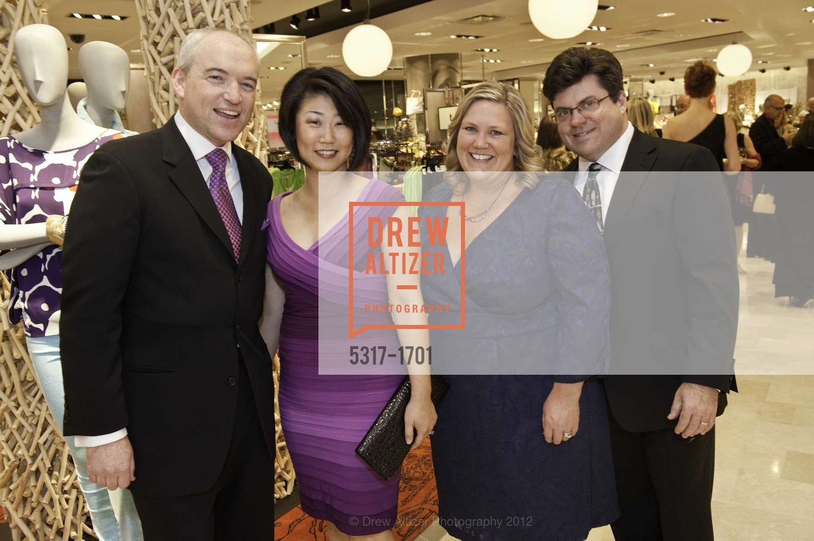 Niles Campbell, Liz Campbell, Heather Hamilton, Scott Hamilton, NEIMAN MARCUS Walnut Creek Grand Opening Gala, US, March 8th, 2012, Photo #5317-1701 Niles Campbell, Liz Campbell, Heather Hamilton, Scott Hamilton, Photo #5317-1701