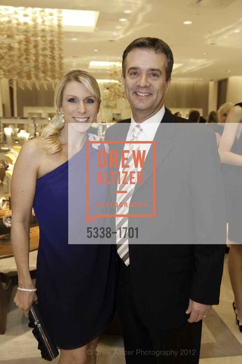 Kim Brown, Bob Brown, NEIMAN MARCUS Walnut Creek Grand Opening Gala, US, March 8th, 2012, Photo #5338-1701 Kim Brown, Bob Brown, Photo #5338-1701