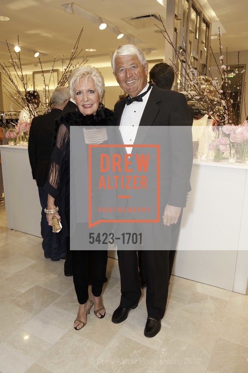 Sharyn Clifton, John Fraser, NEIMAN MARCUS Walnut Creek Grand Opening Gala, US, March 8th, 2012, Photo #5423-1701 Sharyn Clifton, John Fraser, Photo #5423-1701