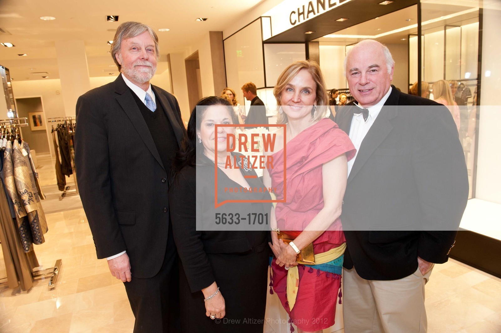 Ben Porter, Marcia Beersdorf, Mary MacRhea, Jerry McRhea, NEIMAN MARCUS Walnut Creek Grand Opening Gala, US, March 8th, 2012, Photo #5633-1701 Ben Porter, Marcia Beersdorf, Mary MacRhea, Jerry McRhea, Photo #5633-1701