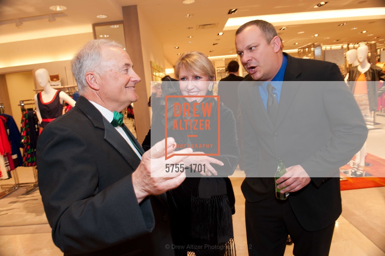 Bob Simmons, Debbie Nordstrom, Pete Castillas, NEIMAN MARCUS Walnut Creek Grand Opening Gala, US, March 8th, 2012, Photo #5755-1701 Bob Simmons, Debbie Nordstrom, Pete Castillas, Photo #5755-1701