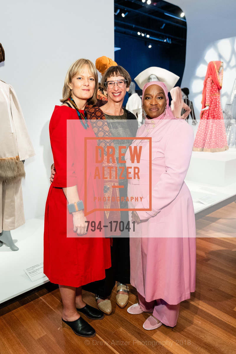 Linda Woodhead, Reina Lewis, Carmen Muhammad, Contemporary Muslim Fashions Donor Opening at the de Young, de Young Musuem, September 21st, 2018, Photo #794-17041 Linda Woodhead, Reina Lewis, Carmen Muhammad, Photo #794-17041