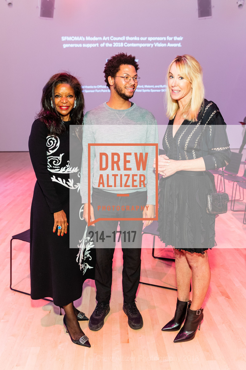 Pamela Joyner, Dennis Nolan Oswald, Laura Sweeney, SFMOMA Contemporary Vision Award 2018 Honoring Kara Walker, SFMOMA. 151 Third St, San Francisco, October 3rd, 2018, Photo #214-17117 Pamela Joyner, Dennis Nolan Oswald, Laura Sweeney, Photo #214-17117