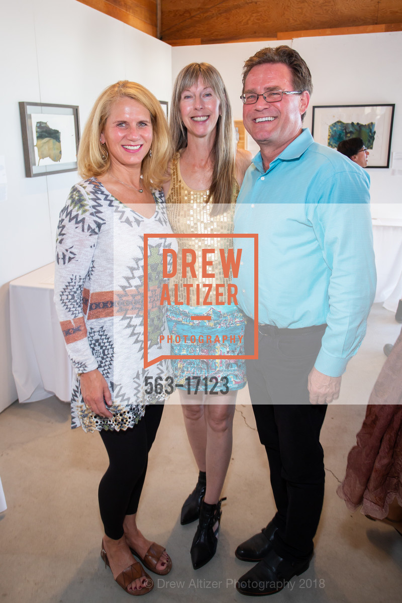 Laura Phelps, Sasha Samuels, Michael Timpanaro, Artful Harvest Benefit 2018 at Djerassi Resident Artists Program, Djerassi Resident Artists Program. 2325 Bear Gulch Road, October 7th, 2018, Photo #563-17123 Laura Phelps, Sasha Samuels, Michael Timpanaro, Photo #563-17123