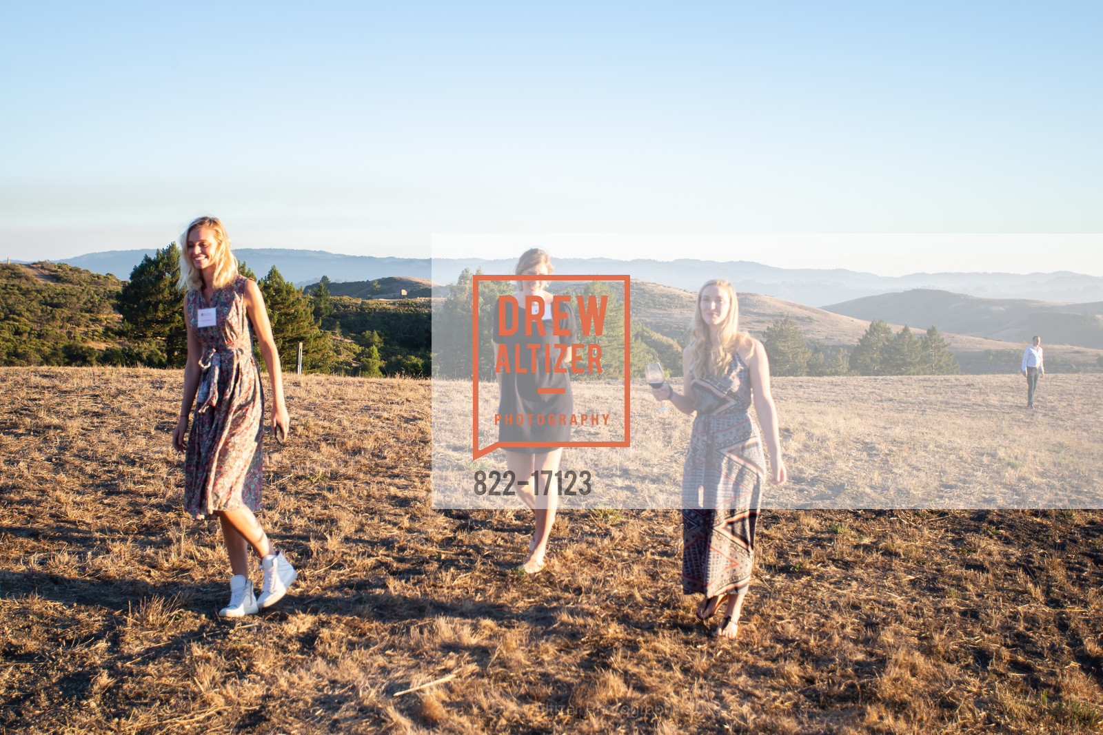 Christine Marzano, Catha Groot, Erika Sagrafena, Artful Harvest Benefit 2018 at Djerassi Resident Artists Program, Djerassi Resident Artists Program. 2325 Bear Gulch Road, October 7th, 2018, Photo #822-17123 Christine Marzano, Catha Groot, Erika Sagrafena, Photo #822-17123