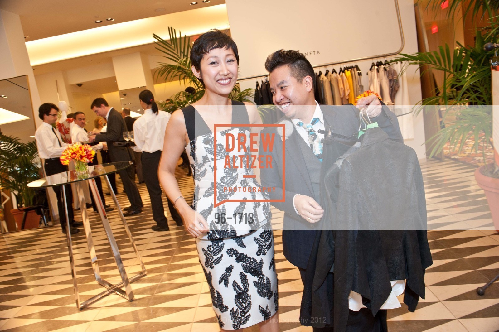Ervina Wu, Quan Nguyen, Photo #96-1713