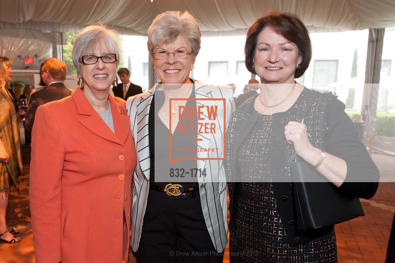 Carol Caspe, Sharon Saunders, Teri Pollitt, Photo #832-1714