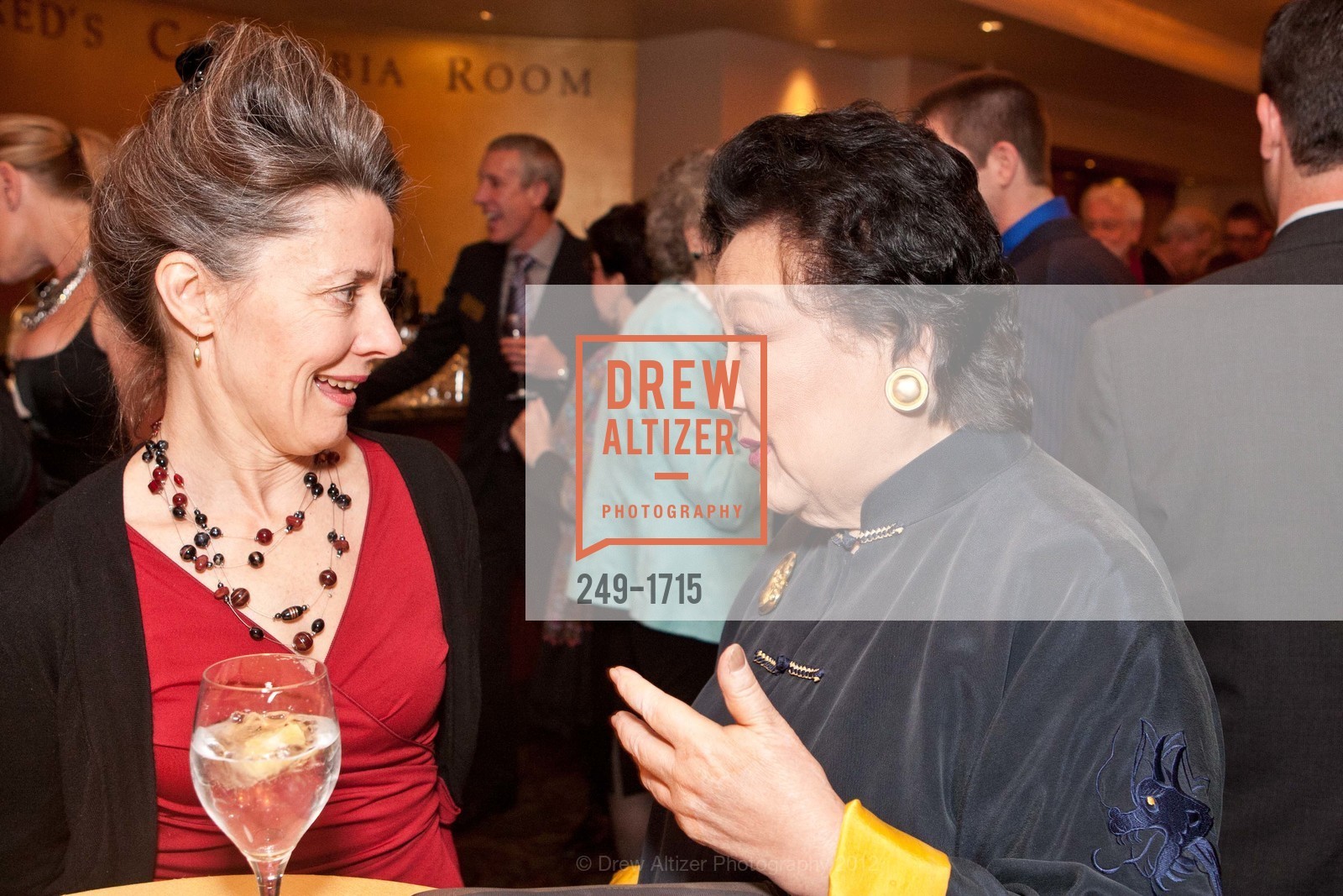 Melissa Smith, Sue Yung Li, Photo #249-1715