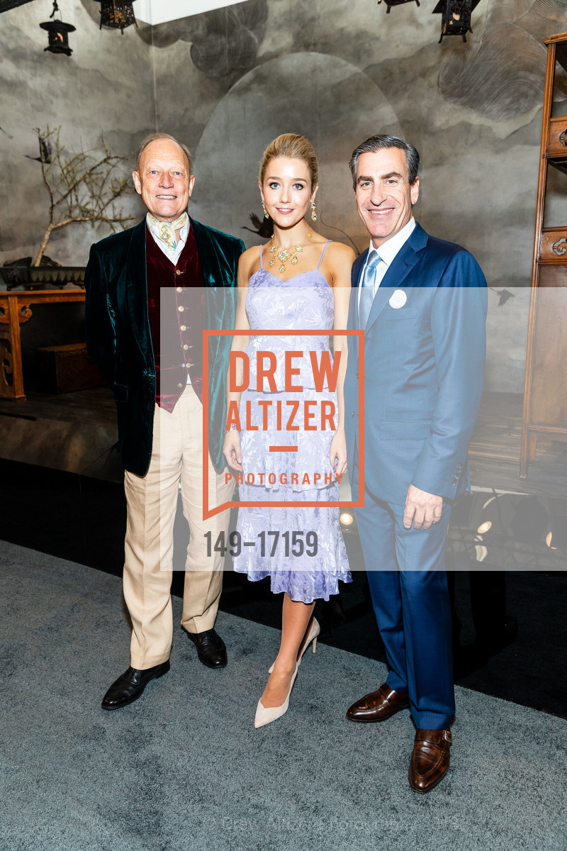 Claud Gurney, Hannah Cecil Harden, Michael Franzia, The San Francisco Fall Art & Antiques Show Opening Nigh Preview Gala, Festival Pavilion, Fort Mason Center for Arts & Culture, October 10th, 2018, Photo #149-17159 Claud Gurney, Hannah Cecil Harden, Michael Franzia, Photo #149-17159