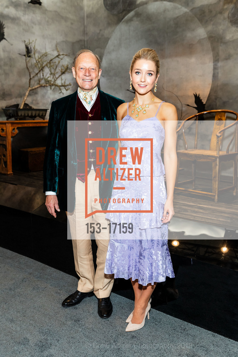 Claud Gurney, Hannah Cecil Harden, The San Francisco Fall Art & Antiques Show Opening Nigh Preview Gala, Festival Pavilion, Fort Mason Center for Arts & Culture, October 10th, 2018, Photo #153-17159 Claud Gurney, Hannah Cecil Harden, Photo #153-17159