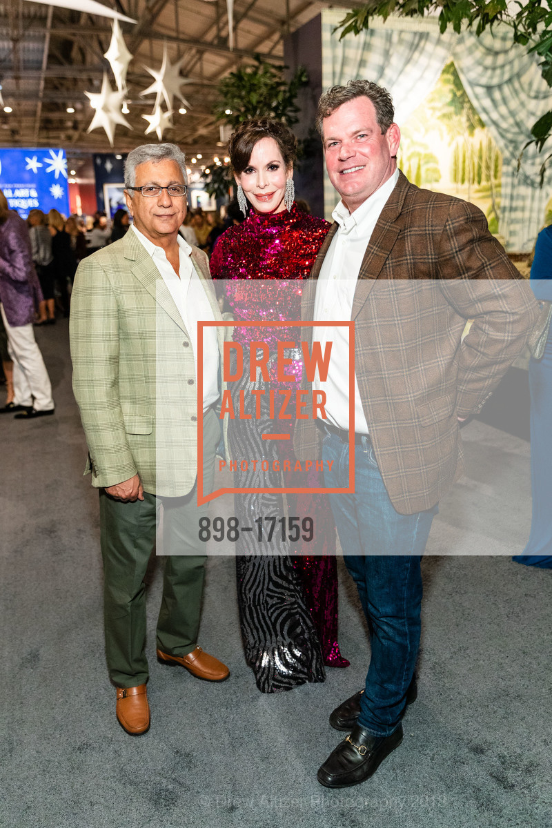 Mory Ejabat, Stephanie Ejabat, Paul Owens, The San Francisco Fall Art & Antiques Show Opening Nigh Preview Gala, Festival Pavilion, Fort Mason Center for Arts & Culture, October 10th, 2018, Photo #898-17159 Mory Ejabat, Stephanie Ejabat, Paul Owens, Photo #898-17159