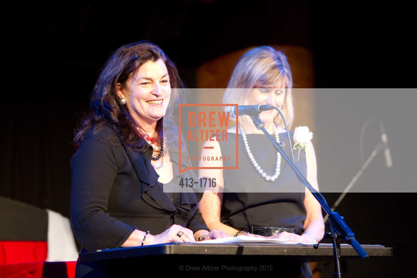Sheila Kelly, Marion McGovern, EPIPHANY CENTER Presents the 15th Annual Benefit Party & Show: POPS WE HARDLY KNEW YA, US, March 22nd, 2012, Photo #413-1716 Sheila Kelly, Marion McGovern, Photo #413-1716