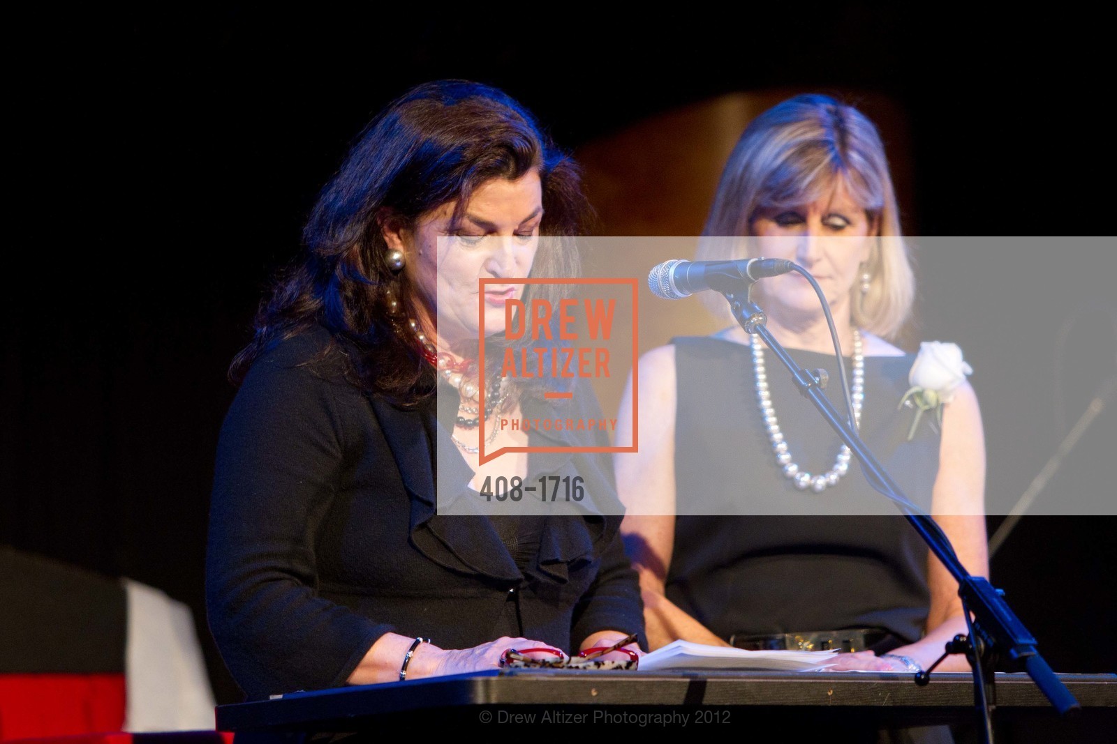 Sheila Kelly, Marion McGovern, EPIPHANY CENTER Presents the 15th Annual Benefit Party & Show: POPS WE HARDLY KNEW YA, US, March 22nd, 2012, Photo #408-1716 Sheila Kelly, Marion McGovern, Photo #408-1716