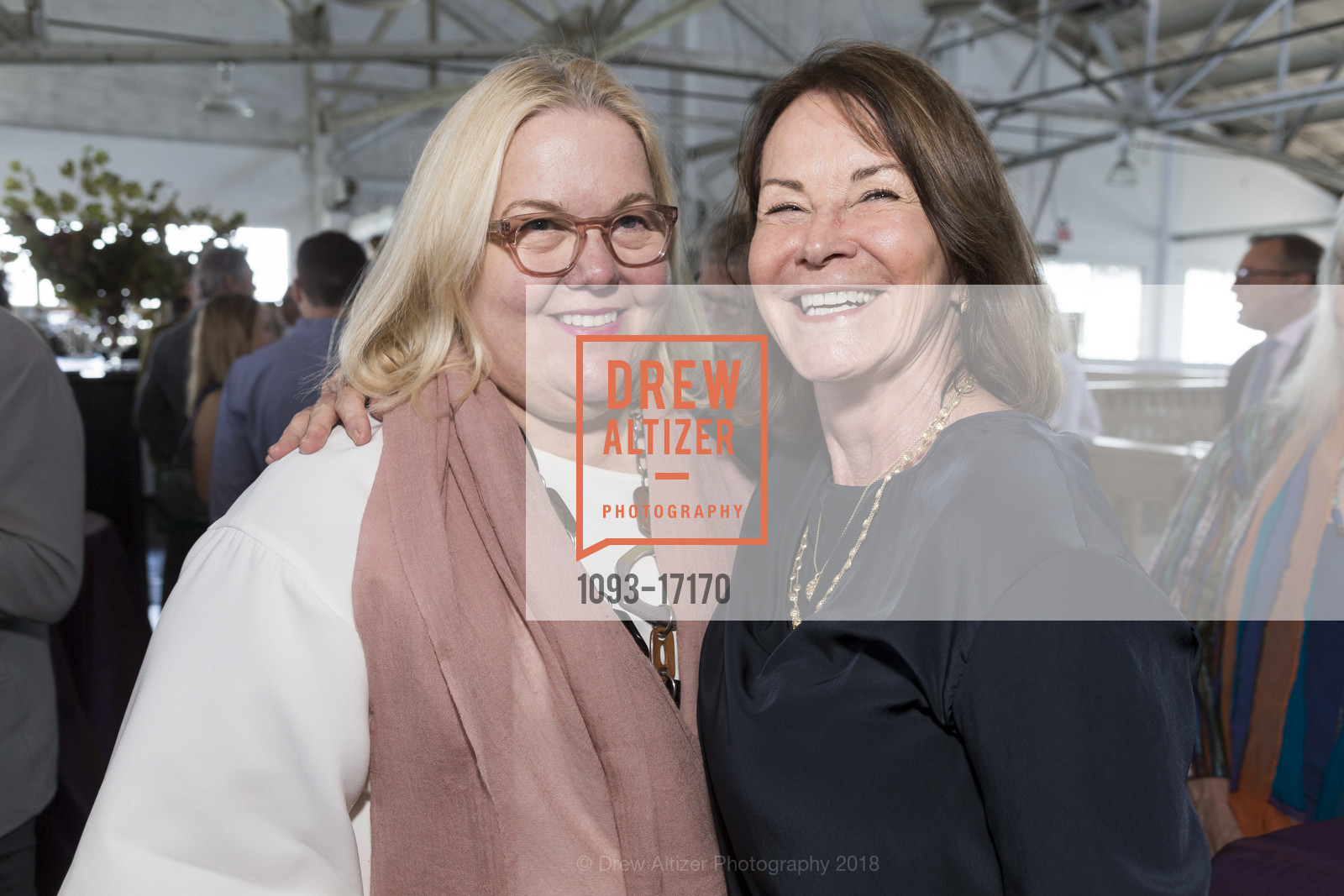 Heidi Gerpheide, Elisa Stancil, ICAA Designer Saturday Lunch and Lecture Honoring Charlotte Moss, Fort Mason, Mezzanine, October 13th, 2018, Photo #1093-17170 Heidi Gerpheide, Elisa Stancil, Photo #1093-17170