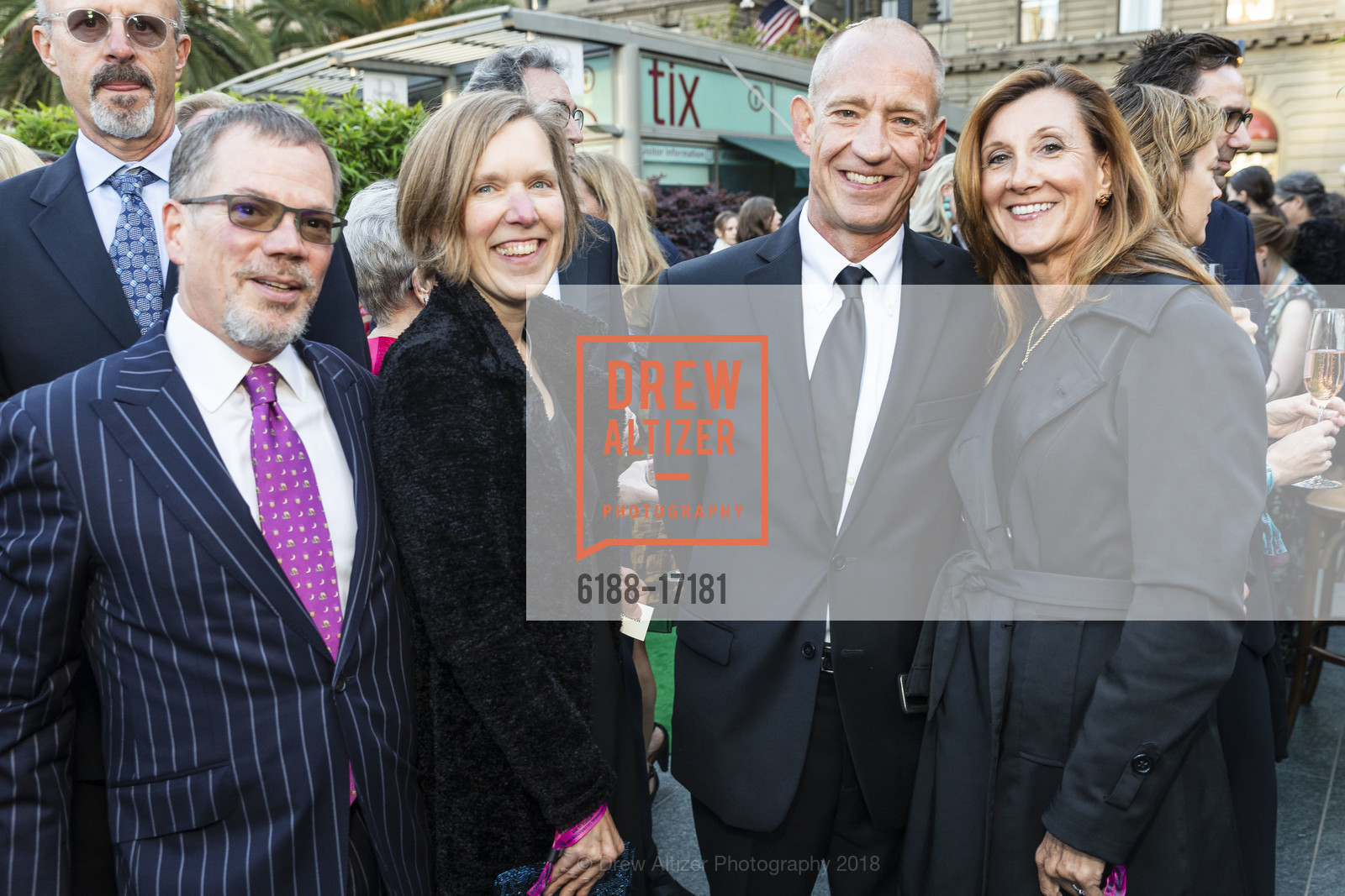 Ethan Ravage, Julia Dawson, Fred Hayes, Debbie Fixen, Save the Redwoods League 100th Anniversary Gala 2018, Union Square, October 13th, 2018, Photo #6188-17181 Ethan Ravage, Julia Dawson, Fred Hayes, Debbie Fixen, Photo #6188-17181