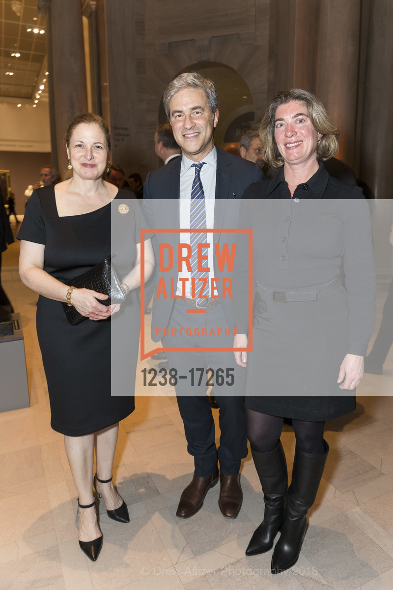 Christina Hellmich, Michael Govan, Claudia Schmuckli, Bizot Group Gala at Legion of Honor, Legion of Honor, October 26th, 2018, Photo #1238-17265 Christina Hellmich, Michael Govan, Claudia Schmuckli, Photo #1238-17265