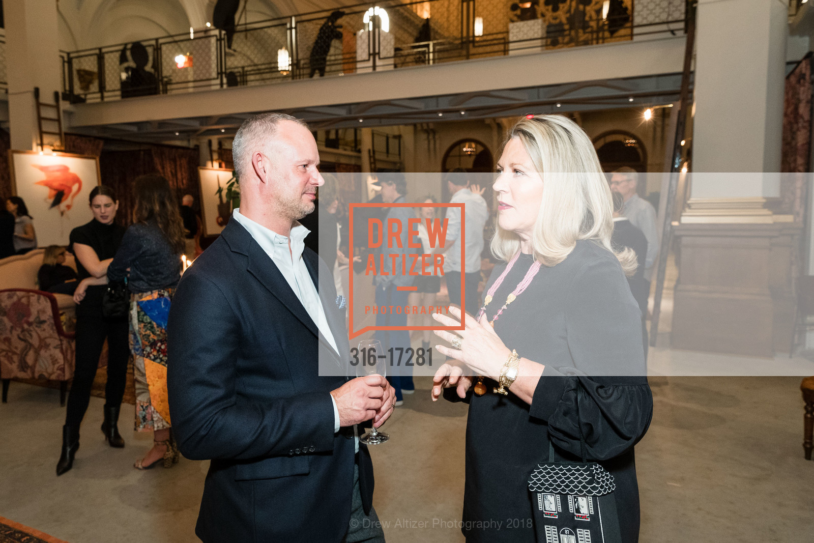 Ralph Dennis, Suzanne Tucker, AD & Ken Fulk host New Story at St. Joseph's Arts Society 2018, St. Joseph's Arts Society. 1401 HOWARD STREET, November 1st, 2018, Photo #316-17281 Ralph Dennis, Suzanne Tucker, Photo #316-17281