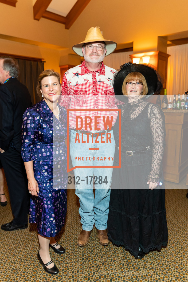 Wynne Dubovoy, Jim Lattin, Marilyn Lattin, TheatreWorks Everlasting Gala 2018, Sharon Heights Country Club. 2900 Sand Hill Road, November 3rd, 2018, Photo #312-17284 Wynne Dubovoy, Jim Lattin, Marilyn Lattin, Photo #312-17284