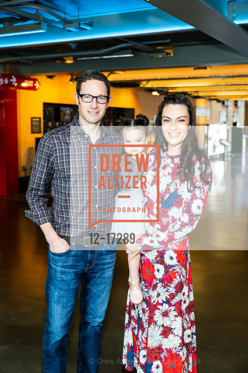 Joshua Olshansky, Laurie Olshansky, Wonder Funday at the Exploratorium 2018, The Exploratorium. Pier 15, November 4th, 2018, Photo #12-17289 Joshua Olshansky, Laurie Olshansky, Photo #12-17289