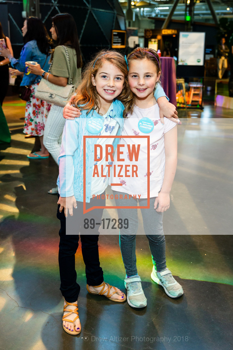 Dylan James, Esme Norton, Wonder Funday at the Exploratorium 2018, The Exploratorium. Pier 15, November 4th, 2018, Photo #89-17289 Dylan James, Esme Norton, Photo #89-17289