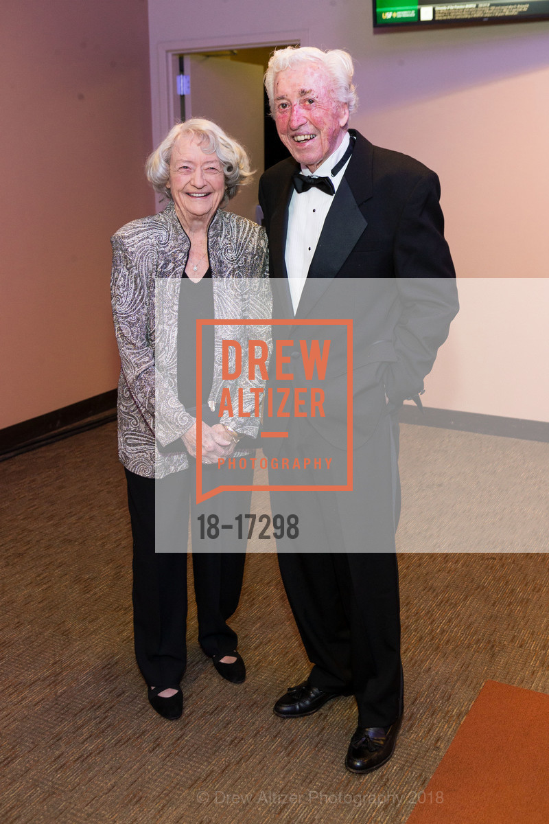 Jeanie Henneberry, Bill Henneberry, USF Alumni Awards Gala 2018, USF Campus, McLaren Complex. 2130 Fulton Street, November 3rd, 2018, Photo #18-17298 Jeanie Henneberry, Bill Henneberry, Photo #18-17298