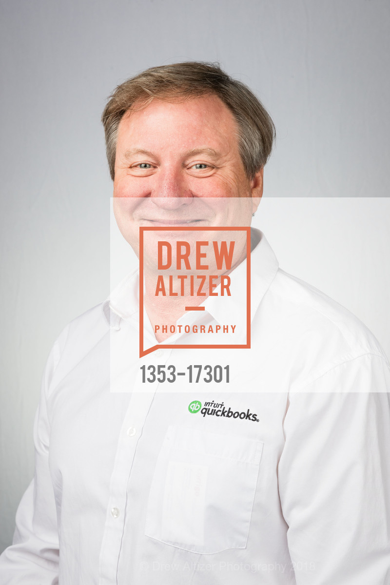Steve Green, Quickbooks Conference Headshot Booth Day 1 - Monday, San Jose McEnery Convention Center. 150 W San Carlos St, November 5th, 2018, Photo #1353-17301 Steve Green, Photo #1353-17301