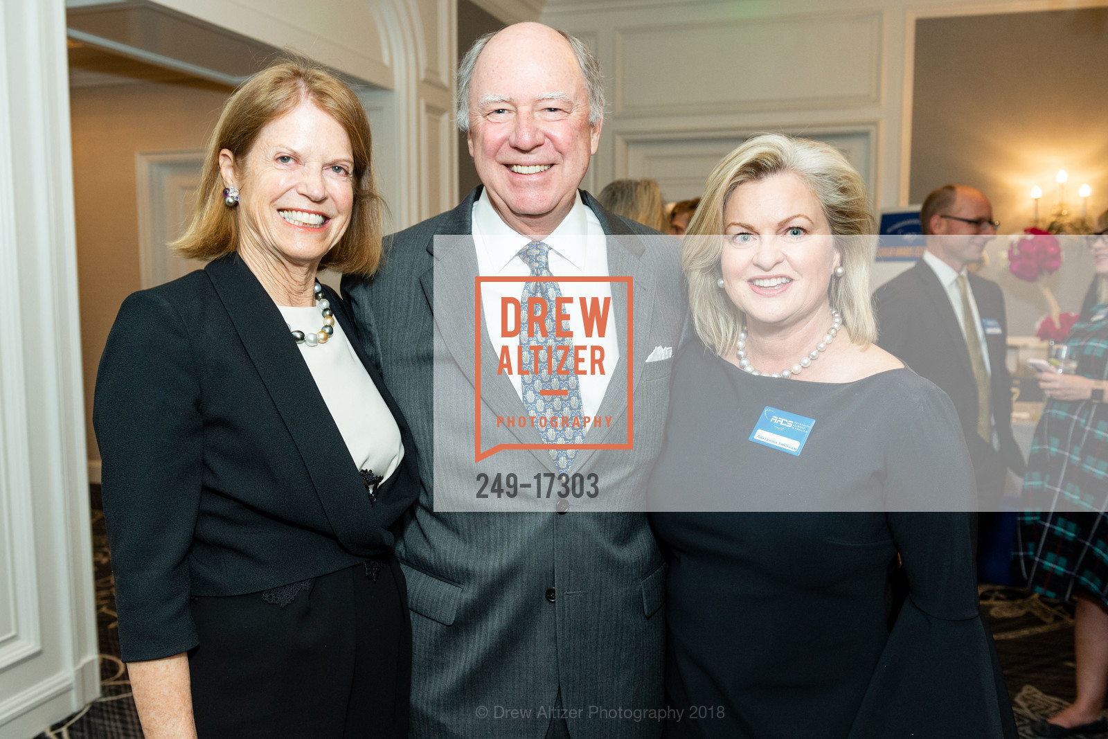 Carol Norfleet, Philip Norfleet, Adrianna Pope Sullivan, ARCS Scholar Awards Celebration 2018, Ritz Carlton Hotel. 600 Stockton Street, November 7th, 2018, Photo #249-17303 Carol Norfleet, Philip Norfleet, Adrianna Pope Sullivan, Photo #249-17303