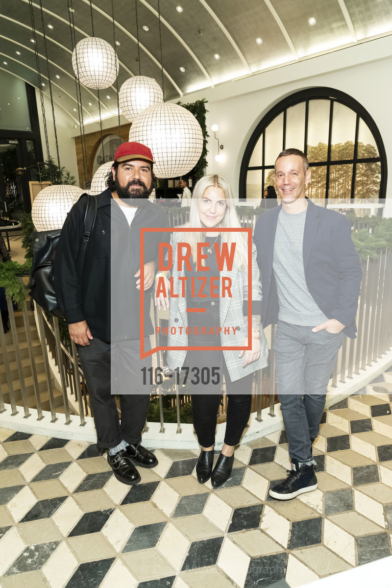 David Gonzalez, Quinn Davis, Chris Gravett, Banana Republic Cos Bar Beauty Shop Launch 2018, Banana Republic. 256 Grant Avenue, November 8th, 2018, Photo #116-17305 David Gonzalez, Quinn Davis, Chris Gravett, Photo #116-17305