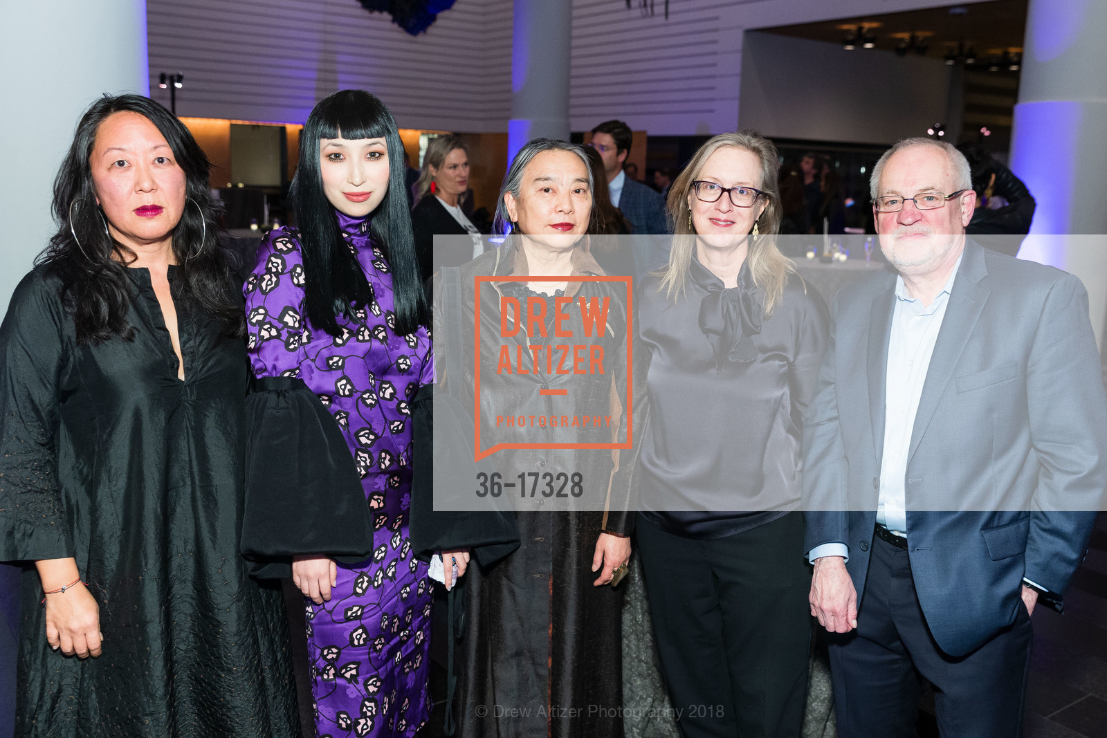 Eungie Joo, Xiaorui Zhu-Nowell, Hung Liu, Janet Bishop, Gary Garrels, Art and China after 1989 Preview at SFMOMA, SFMOMA, November 7th, 2018, Photo #36-17328 Eungie Joo, Xiaorui Zhu-Nowell, Hung Liu, Janet Bishop, Gary Garrels, Photo #36-17328