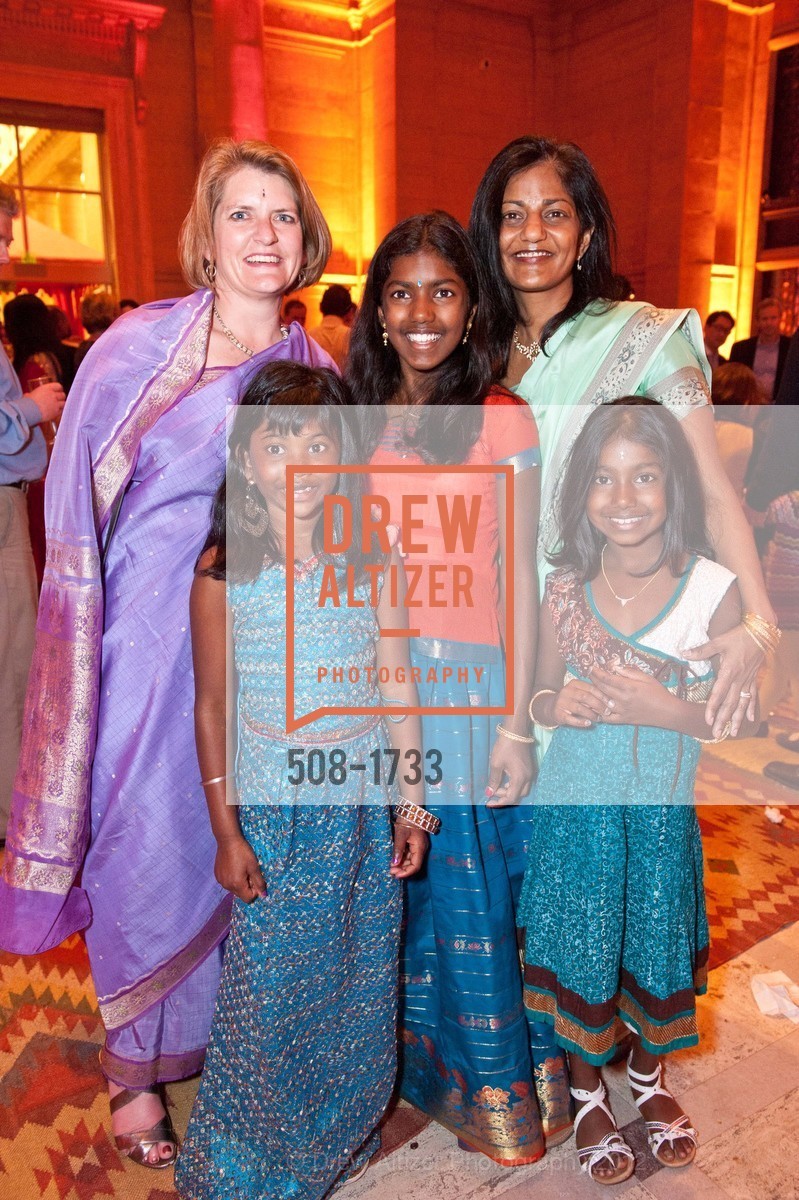 Sheri Beasley, Kaya Beasley, Latha Palaniappan, Radha Ramanathan, Photo #508-1733