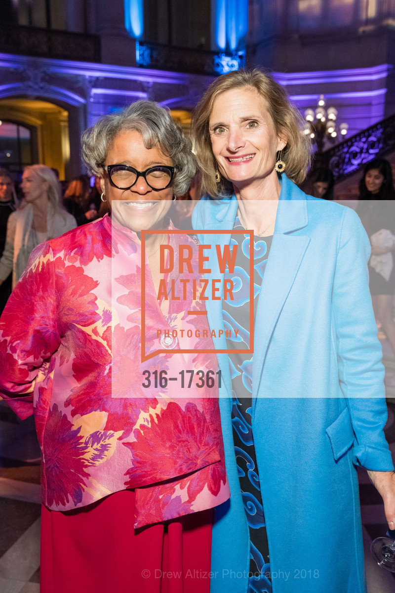Reveta Bowers, Liz Steyer, Photo #316-17361