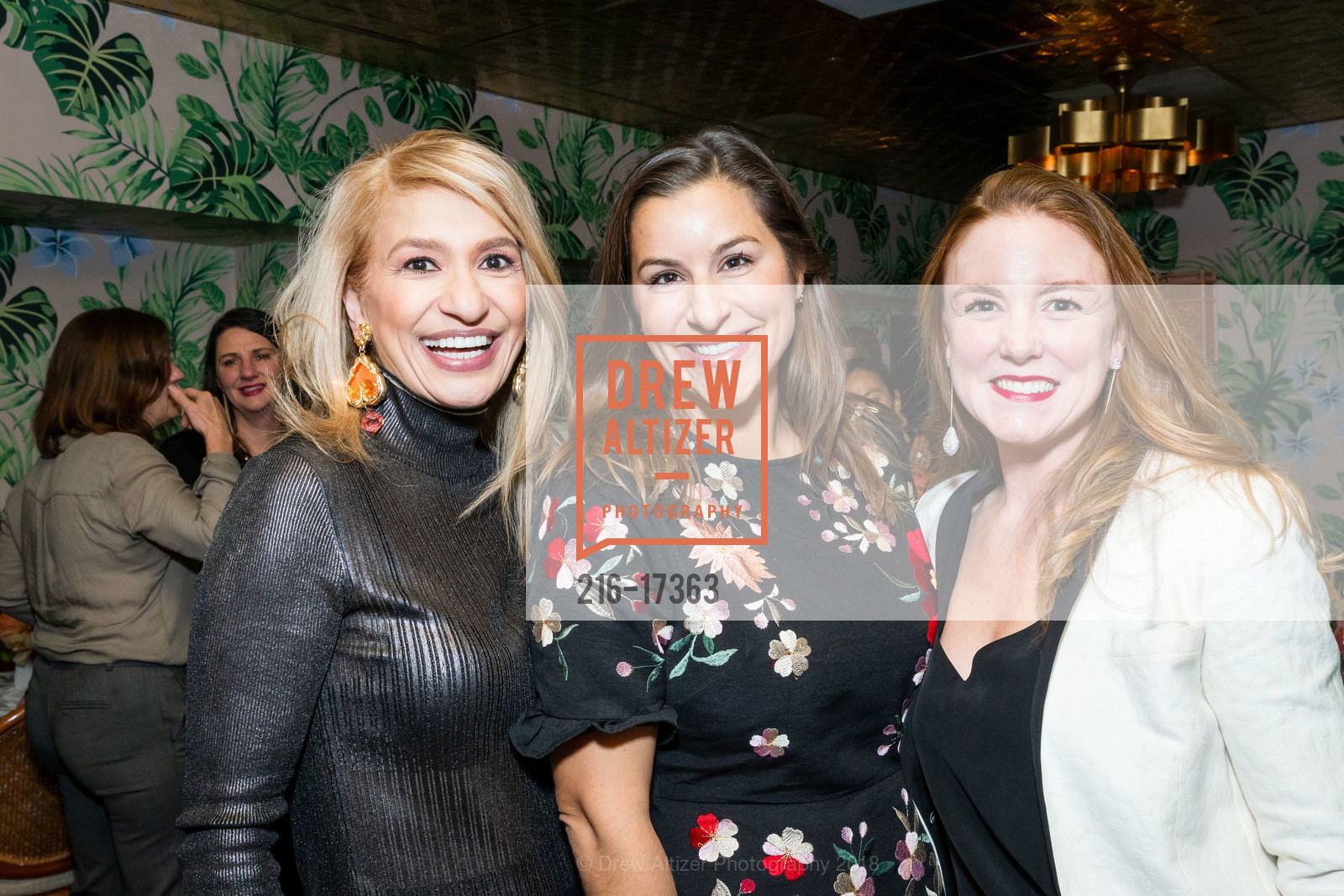 Navid Armstrong, Emily Dunn, Alexandra Mallegni, InStyle at Ferragamo, Ferragamo. 236 Post St, November 14th, 2018, Photo #216-17363 Navid Armstrong, Emily Dunn, Alexandra Mallegni, Photo #216-17363