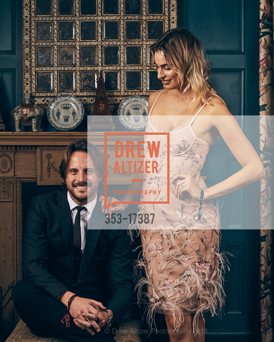 Romain Pavee, Roxanne Pavee, amfAR Poker Night Photo Studio, Private Residence, November 18th, 2018, Photo #353-17387 Romain Pavee, Roxanne Pavee, Photo #353-17387