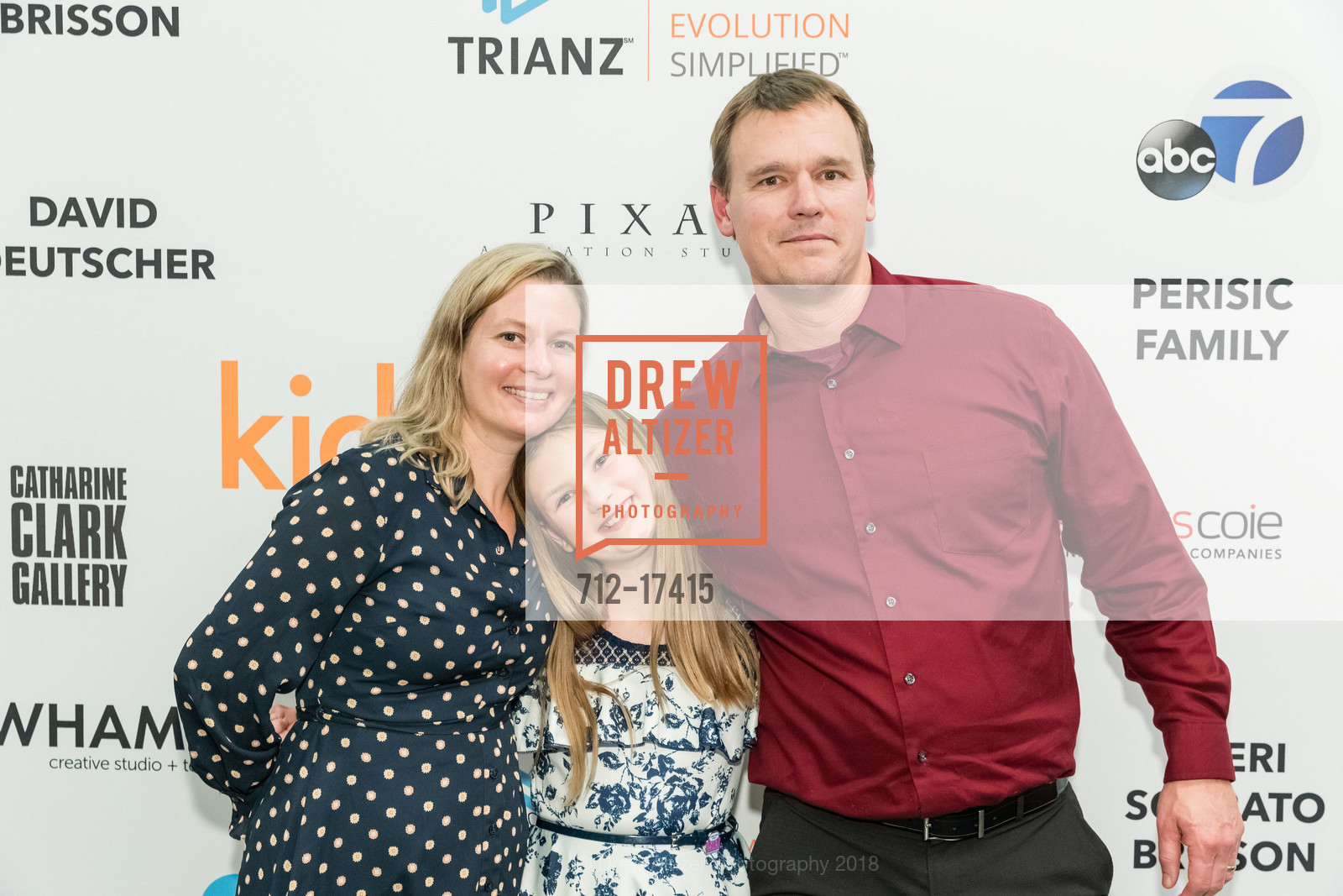 Celina Paul, Lilah Paul, Dylan Paul, Kids & Art Foundation's 10th Anniversary Celebrating Art and Life, Salesforce Tower, 30th Floor. 415 Mission Street, December 1st, 2018, Photo #712-17415 Celina Paul, Lilah Paul, Dylan Paul, Photo #712-17415