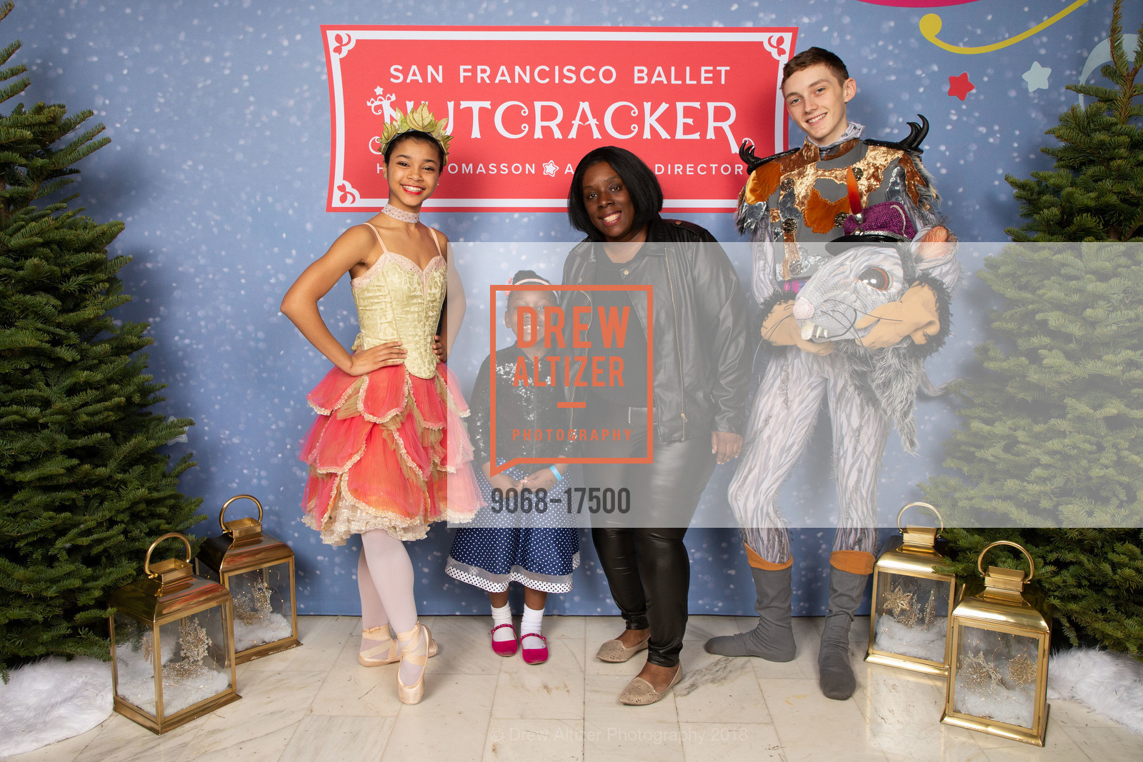 Kyla Kelly, Terena Carter, SF Ballet Nutcracker Luncheon 2018, SF City Hall and War Memorial Opera House. 1 Dr Carlton B Goodlett Pl, December 15th, 2018, Photo #9068-17500 Kyla Kelly, Terena Carter, Photo #9068-17500