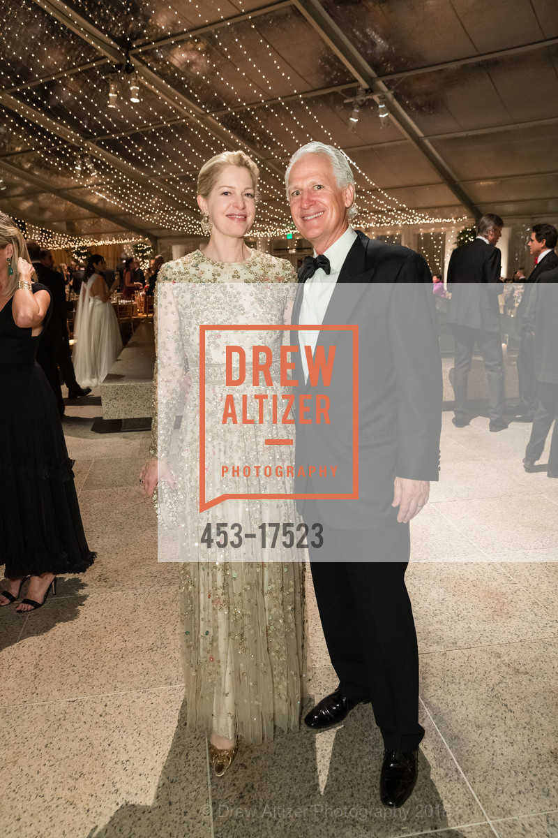 Victoria Raiser, Phillip Raiser, An Elegant Evening in the Court of Honor, Legion of Honor. 100 34th Ave, December 11th, 2018, Photo #453-17523 Victoria Raiser, Phillip Raiser, Photo #453-17523
