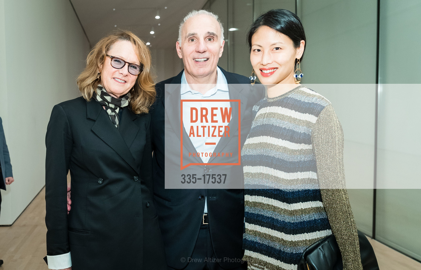 Annie Philbin, Mitche Rales, Emily Rales, Vija Celmins: To Fix the Image in Memory Directors Circle/Curators Circle Preview, SFMOMA, December 13th, 2018, Photo #335-17537 Annie Philbin, Mitche Rales, Emily Rales, Photo #335-17537
