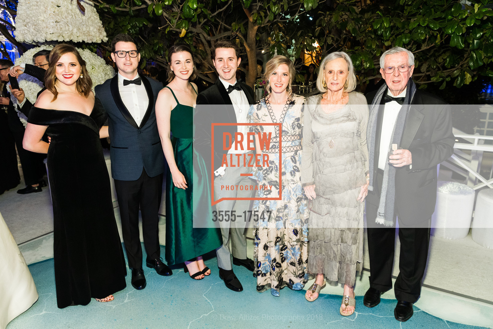 Madeline Hewitt, Mike Hewitt, Kiara Hewitt, John Hewitt, Lauren Hewitt, John Mallen, Gordon Peter Getty's 85th Birthday Celebration, Private Residence, December 15th, 2018, Photo #3555-17547 Madeline Hewitt, Mike Hewitt, Kiara Hewitt, John Hewitt, Lauren Hewitt, John Mallen, Photo #3555-17547
