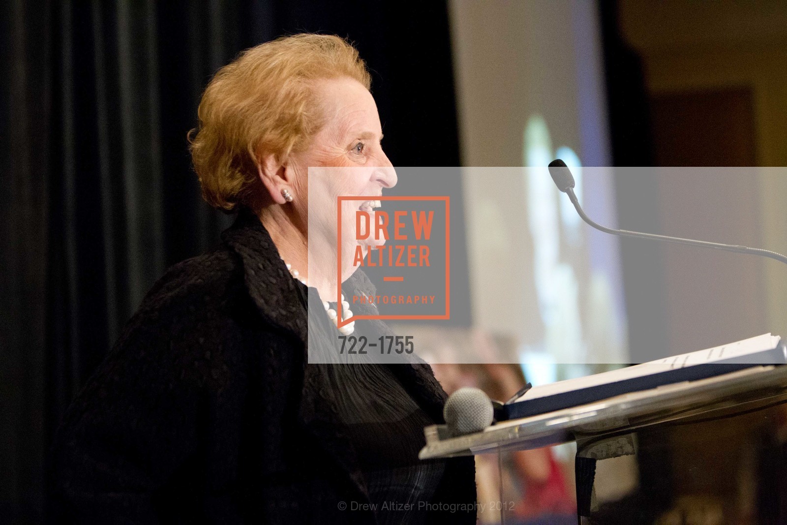 Madeleine Albright, Photo #722-1755