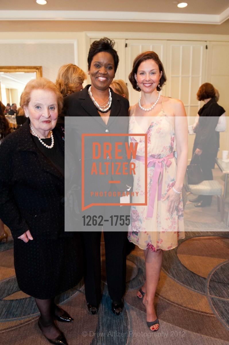 Madeleine Albright, Desiree Bartley, Ashley Judd, Photo #1262-1755