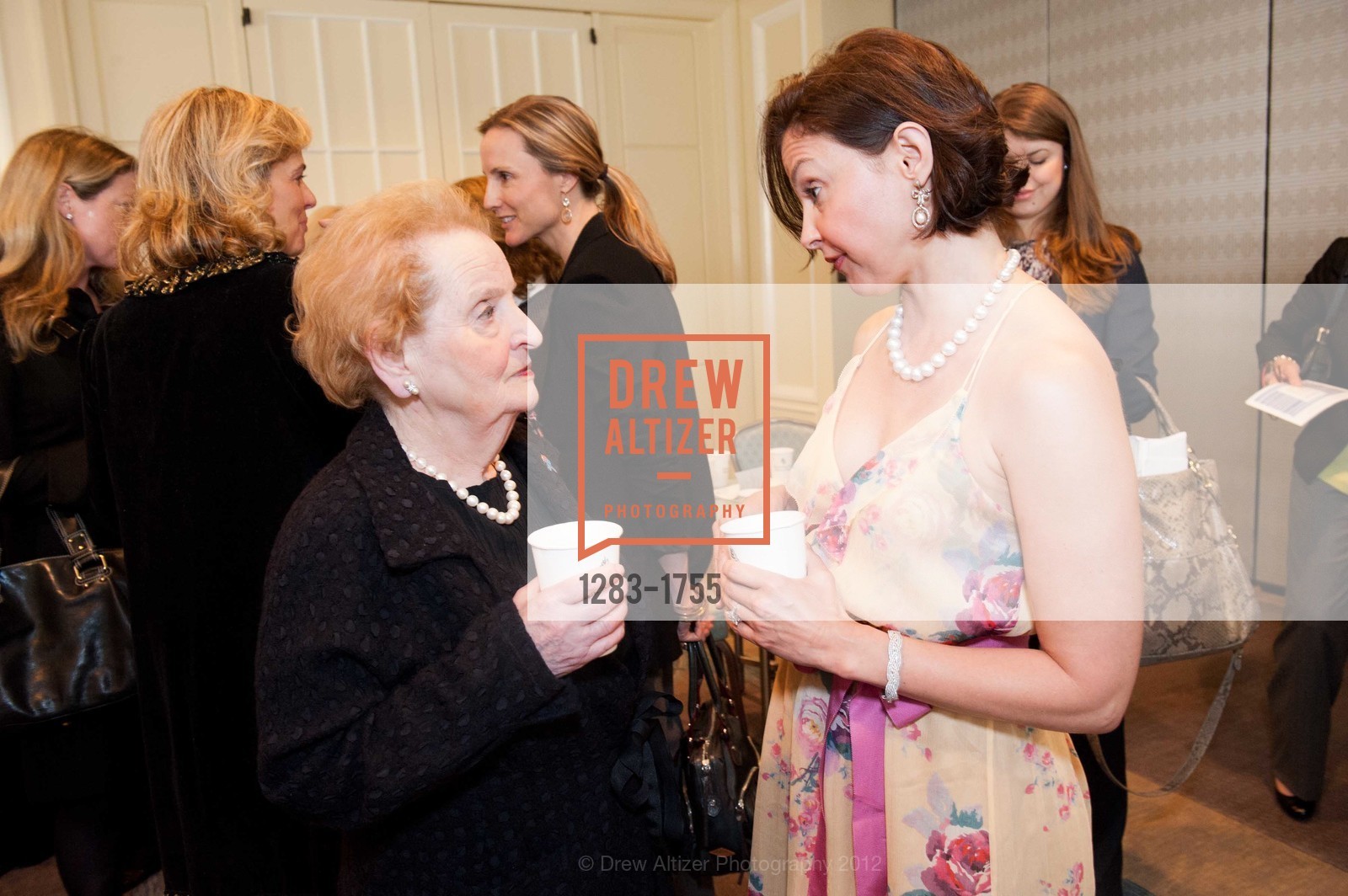 Madeleine Albright, Ashley Judd, Photo #1283-1755