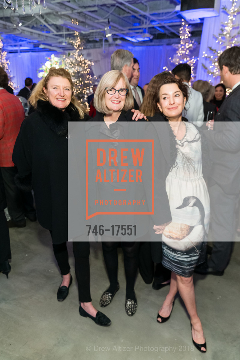 Isabel, Marguerite Fritz-Cope, Serena Fritz-Cope, Birthday Celebration for Elisa Stephens, The Cannery. 2801 Leavenworth Street, December 18th, 2018, Photo #746-17551 Isabel, Marguerite Fritz-Cope, Serena Fritz-Cope, Photo #746-17551