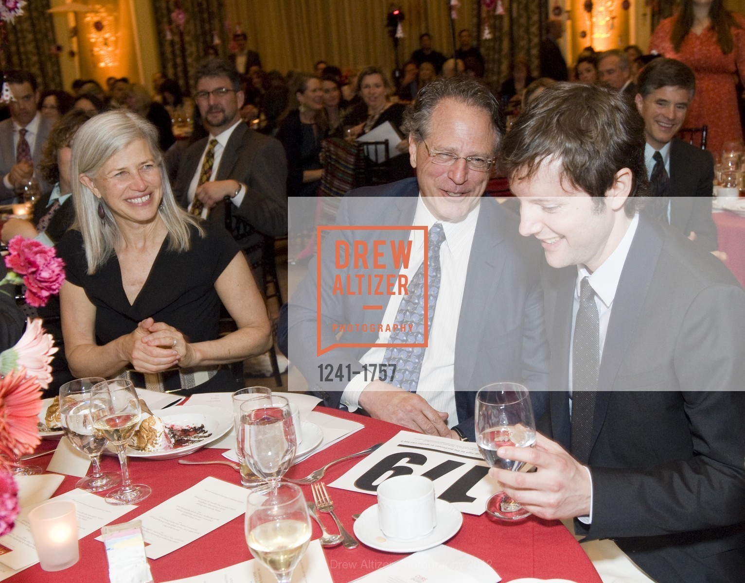 Susan Axelrod, Robert Klein, Matt Cohler, 2nd Annual SF Benefit for CURE -- Citizens United for Research in Epilepsy, US, April 17th, 2012, Photo #1241-1757 Susan Axelrod, Robert Klein, Matt Cohler, Photo #1241-1757