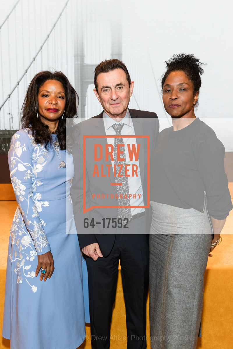 Pamela Joyner, Neal Benezra, Lorna Simpson, FOG Design+Art 2019 Innovators Luncheon, Fort Mason Festival Pavilion, January 17th, 2019, Photo #64-17592 Pamela Joyner, Neal Benezra, Lorna Simpson, Photo #64-17592