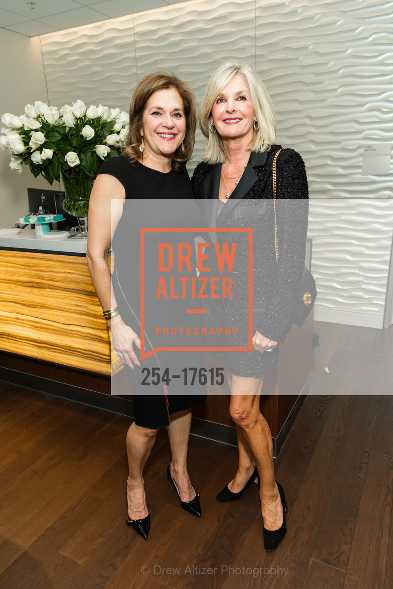 Lisa Manetta, Tammy Mobley, Photo #254-17615
